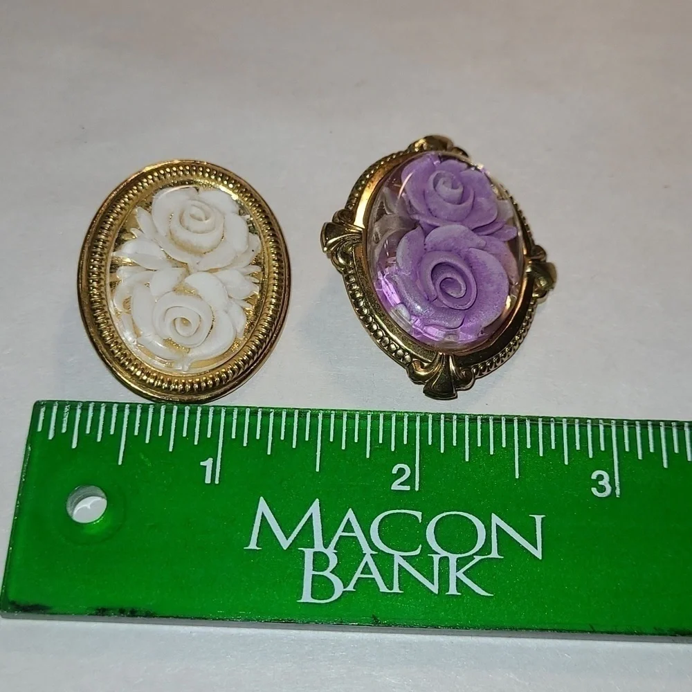 Women's Vintage Brooches Bundle